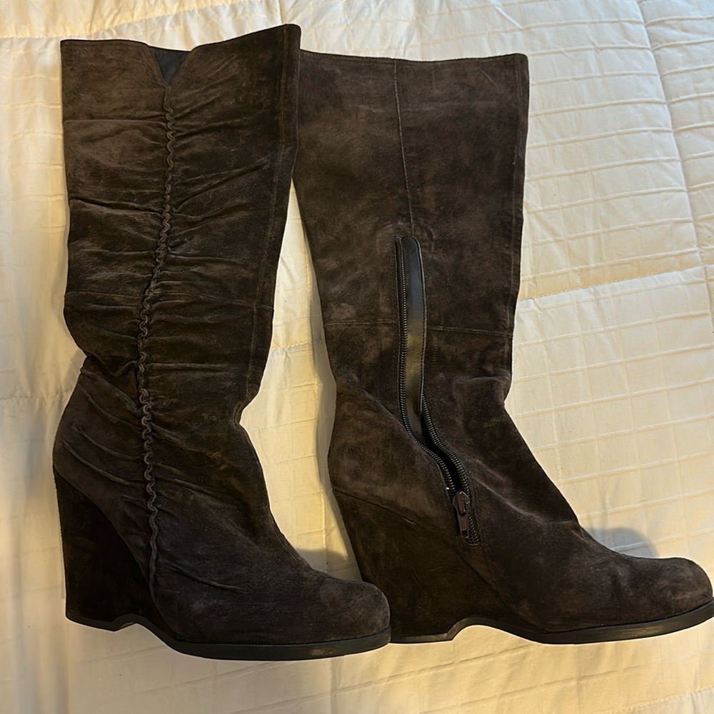 Suede wedge boot by MIA